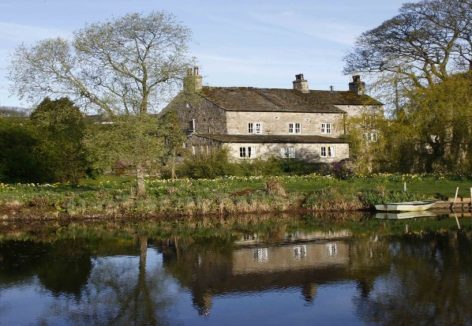 Bridge End Farm Grassington, a country cottage with private fishing