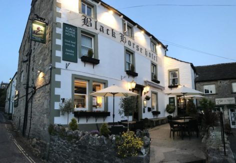 image of the outside of The Black Horse, Grassington